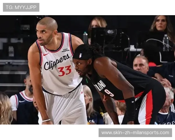 快船巴图姆防守强硬，抢下关键篮板，助力球队取得胜利